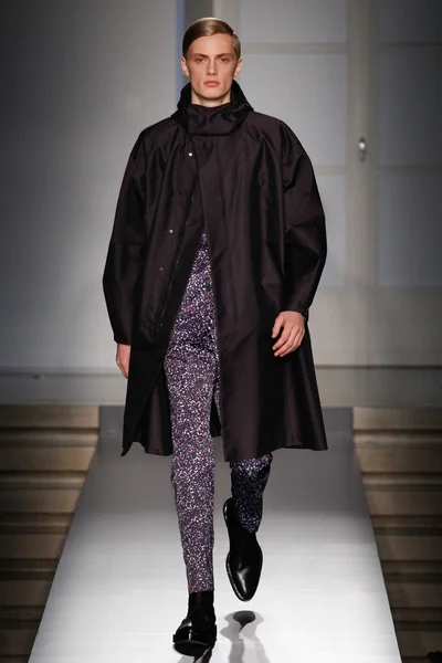 Look 13